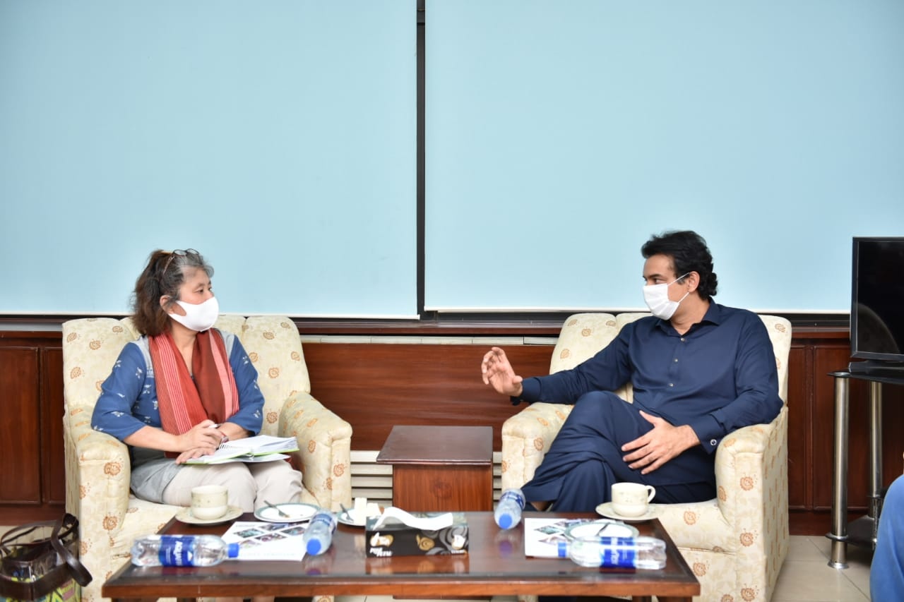 UN High Commissioner for Refugees (UNHCR) Representative Noriko Yoshida meets with Usman Dar, Special Assistant for Youth Affairs and Head of Kamyab Jawan Program.