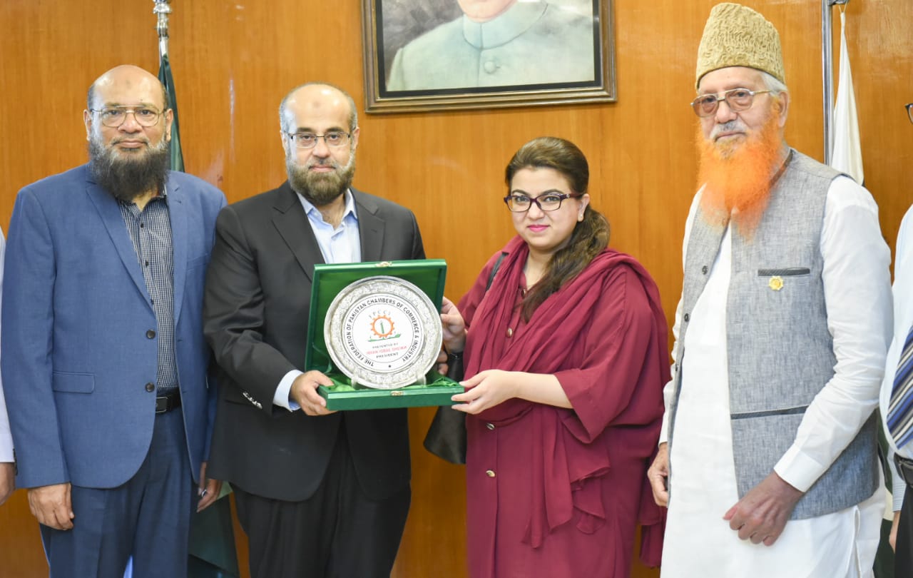 SAPM Shaza Fatima Khawaja held a consultative session with the Federation of Pakistan Chambers of Commerce & Industry.