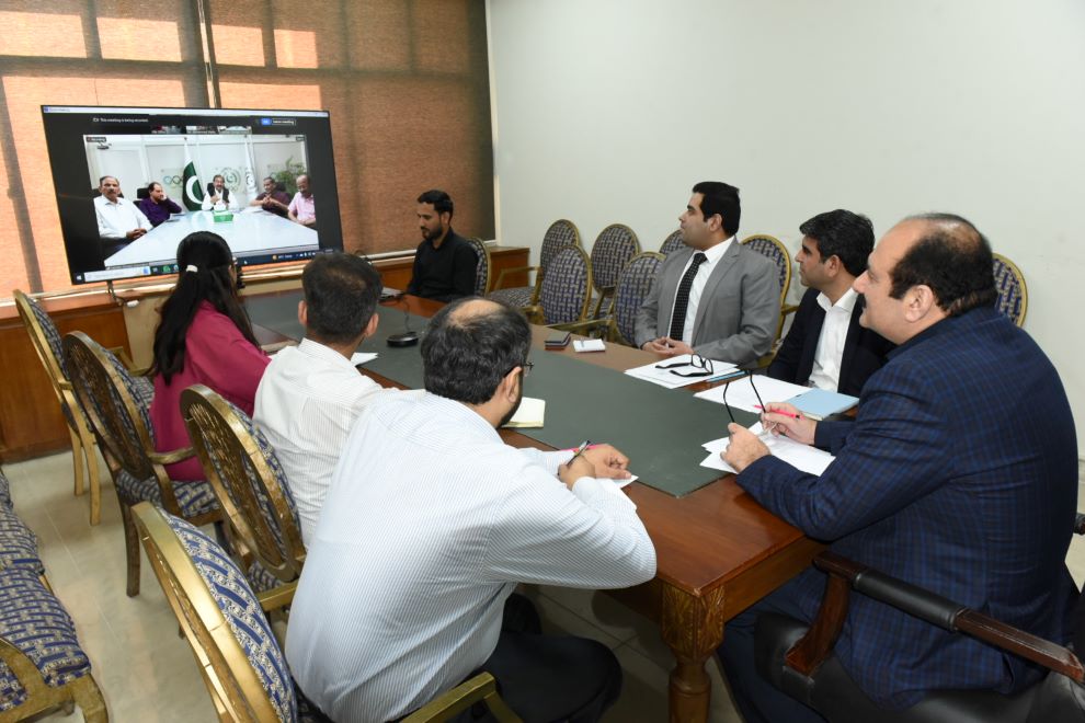 Chairman Prime Minister's Youth Program Rana Mashhood held a meeting with the delegation of Pakistan Olympic Association to promote and improve the performance of sports in the country.
