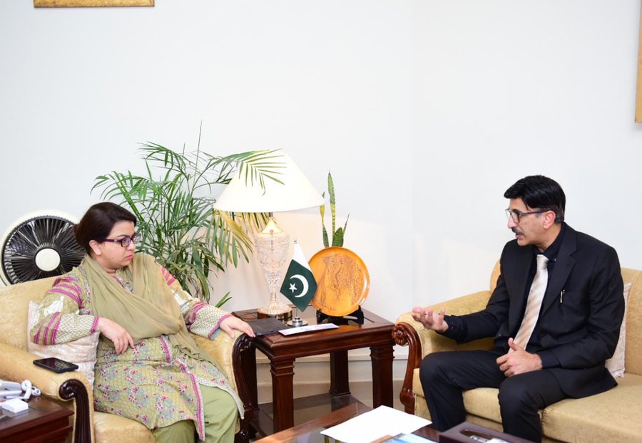  Shaza Fatima Khawaja held a meeting with Chairman National Accreditation Council (NAC), Mr. Waqas Masood. Matters related to the training of youth in the field of IT were discussed during the meeting.