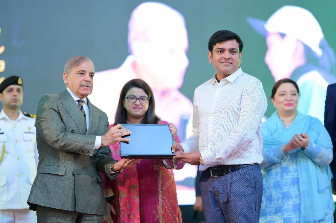 Inauguration ceremony of Prime Minister Youth Laptop Scheme Phase III was held in the federal capital Islamabad. Prime Minister of Pakistan Shehbaz Sharif attended the ceremony as a special guest. The Prime Minister of Pakistan distributed laptops among the talented students participating in the event from across the country.